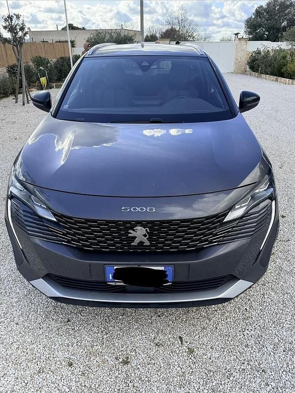 Usata Peugeot 5008 Allure 131 CV (96 kW) 2024 SUV