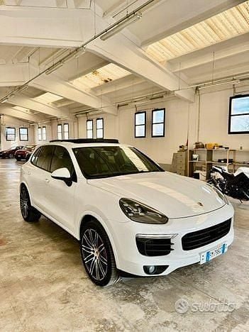 Usata Porsche Cayenne 262 CV (192 kW) 2017 Bianco SUV