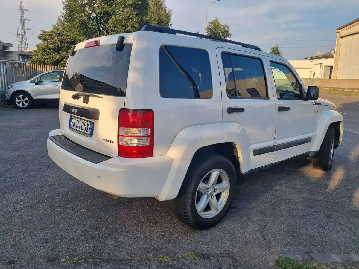 Usata Jeep Cherokee Limited 200 CV (147 kW) 2011 Bianco SUV