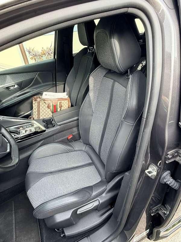 Usata Peugeot 3008 Allure 131 CV (96 kW) 2023 Grigio SUV