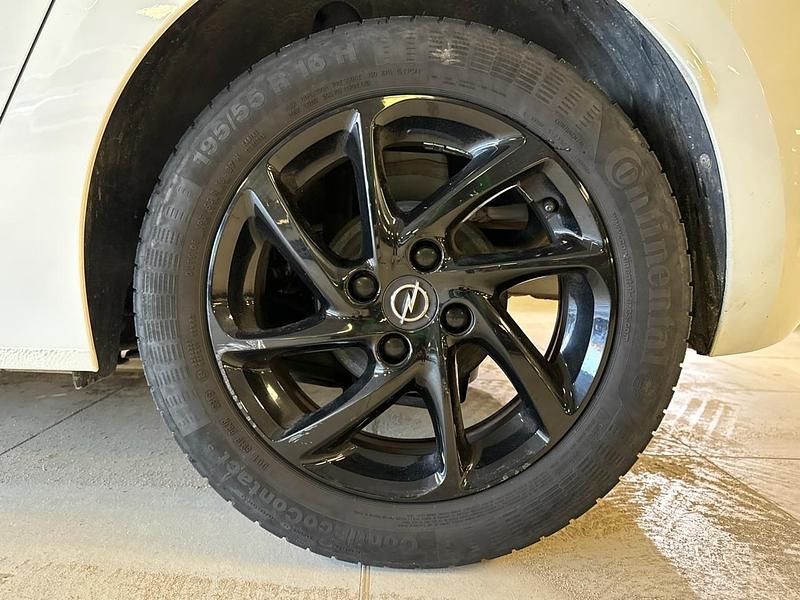 Gebraucht Opel Corsa Design & Tech 75 PS (55 kW) 2023 Weiß Kleinwagen