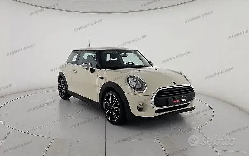 Usata Mini ONE 75 CV (55 kW) 2014 Bianco Utilitaria