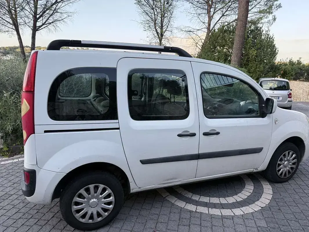 Usata Renault Kangoo Expression 95 CV (69 kW) 2009 Monovolume