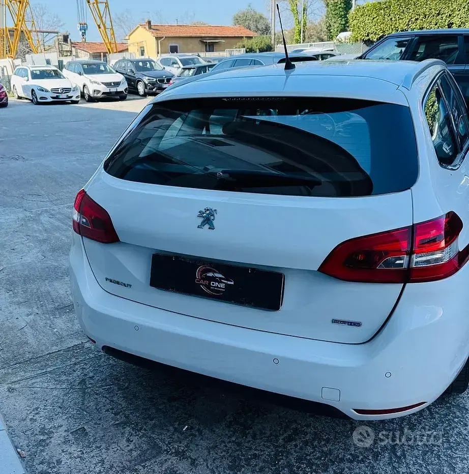Usata Peugeot 308 GT-line 150 CV (110 kW) 2015 Bianco Station wagon