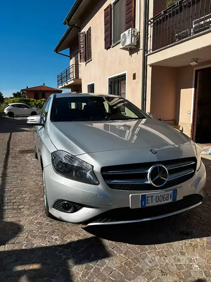 Usata Mercedes A160 Premium 90 CV (66 kW) 2013 Grigio Utilitaria