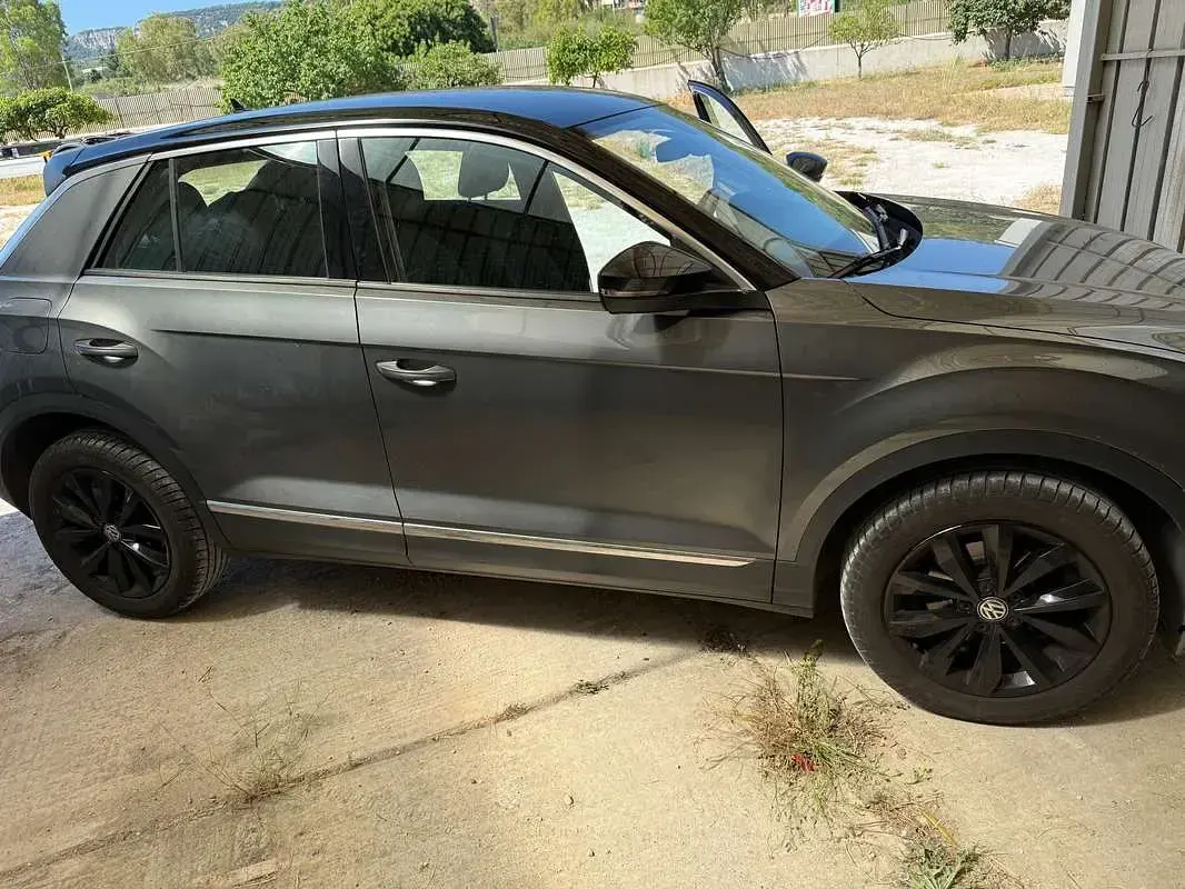Usata VW T-Roc Style 116 CV (85 kW) 2019 Nero SUV