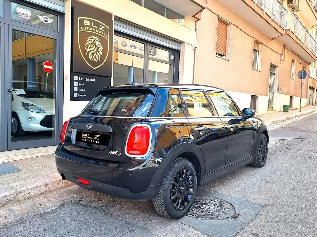Usata Mini One D Hype 95 CV (69 kW) 2016 Nero Utilitaria