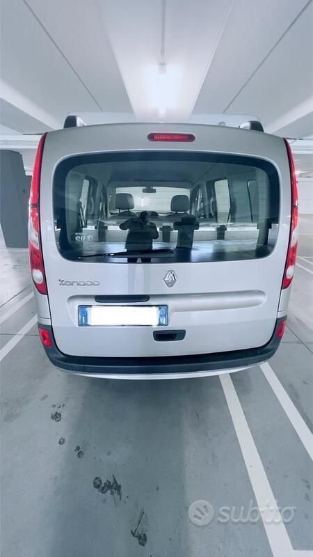 Usata Renault Kangoo 106 CV (77 kW) 2011 Verde Monovolume