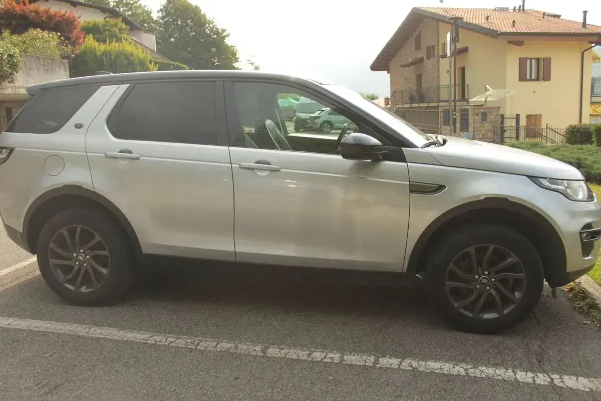 Usata Land Rover Discovery Sport SE 150 CV (110 kW) 2017 Grigio SUV