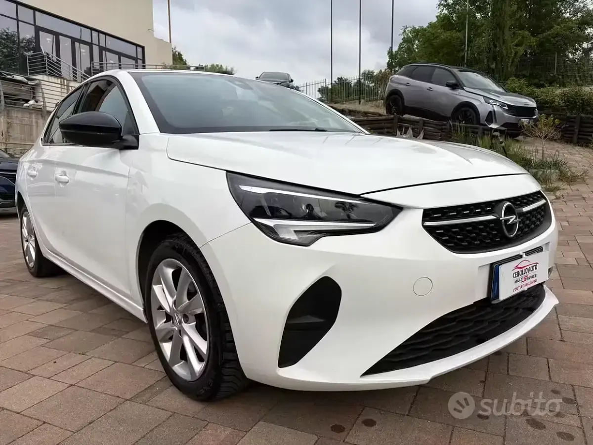 Usata Opel Corsa Elegance 102 CV (75 kW) 2022 Bianco Utilitaria