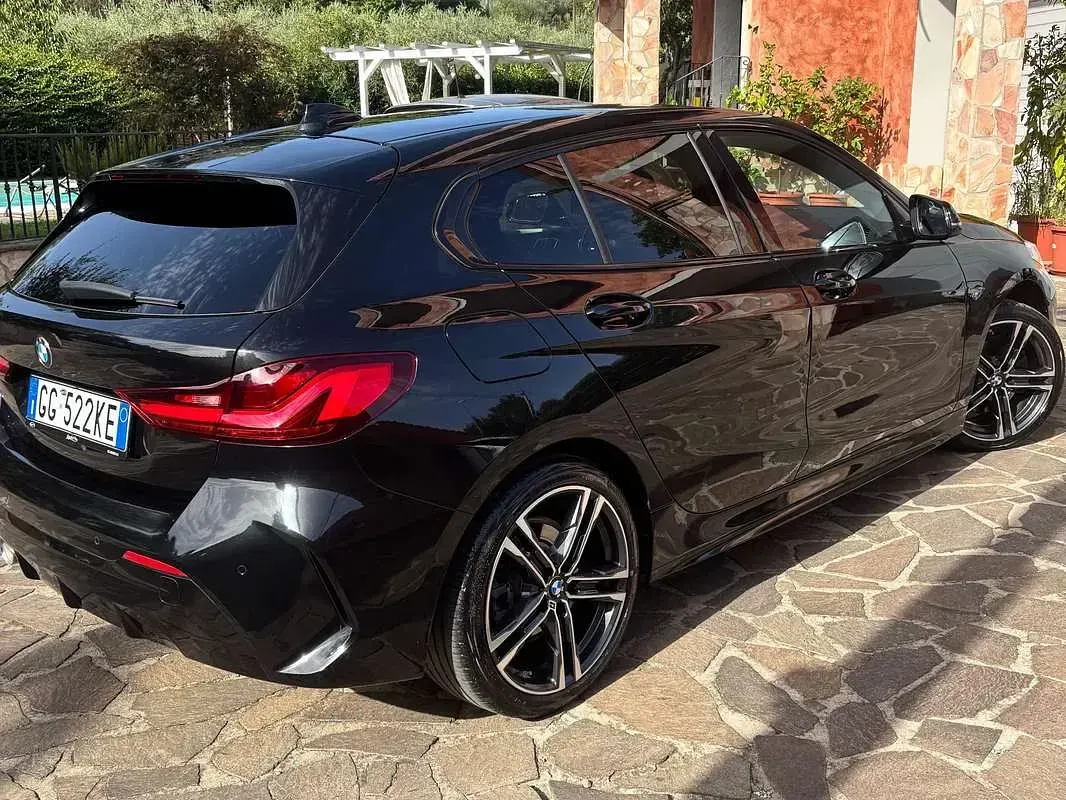 Usata BMW 116 M Sport 116 CV (85 kW) 2021 Nero Utilitaria