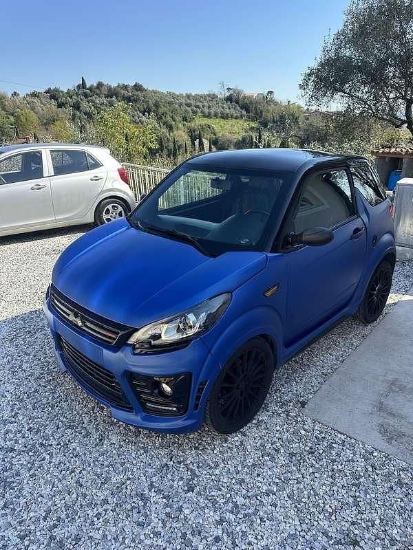 Usata Ligier JS50 2019 Blu/azzurro Utilitaria