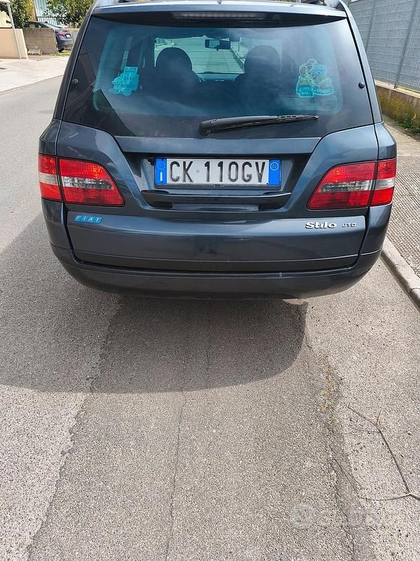 Usata Fiat Stilo Dynamic 116 CV (85 kW) 2003 Grigio Station wagon