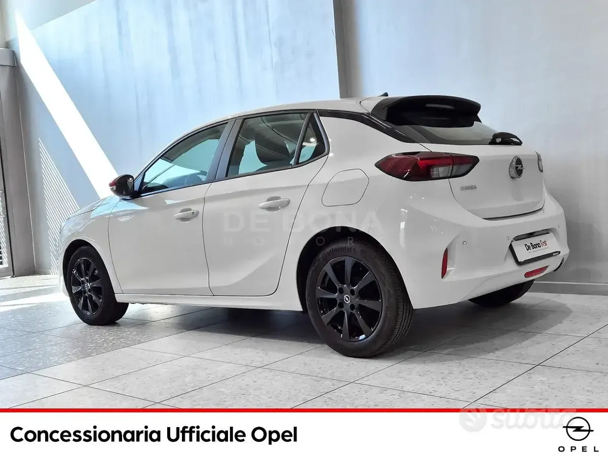 Usata Opel Corsa Edition 75 CV (55 kW) 2023 Bianco Utilitaria