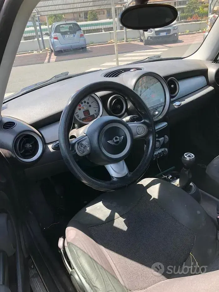 Usata Mini Cooper D 109 CV (80 kW) 2008 Blu Utilitaria