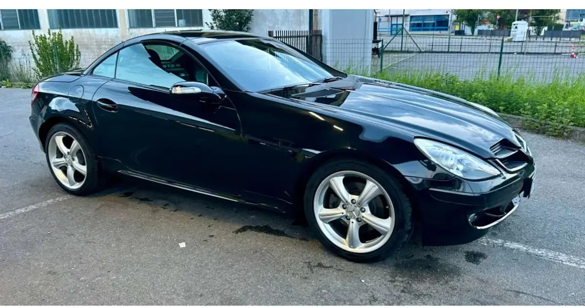 Usata Mercedes SLK280 231 CV (169 kW) 2025 Nero Cabrio