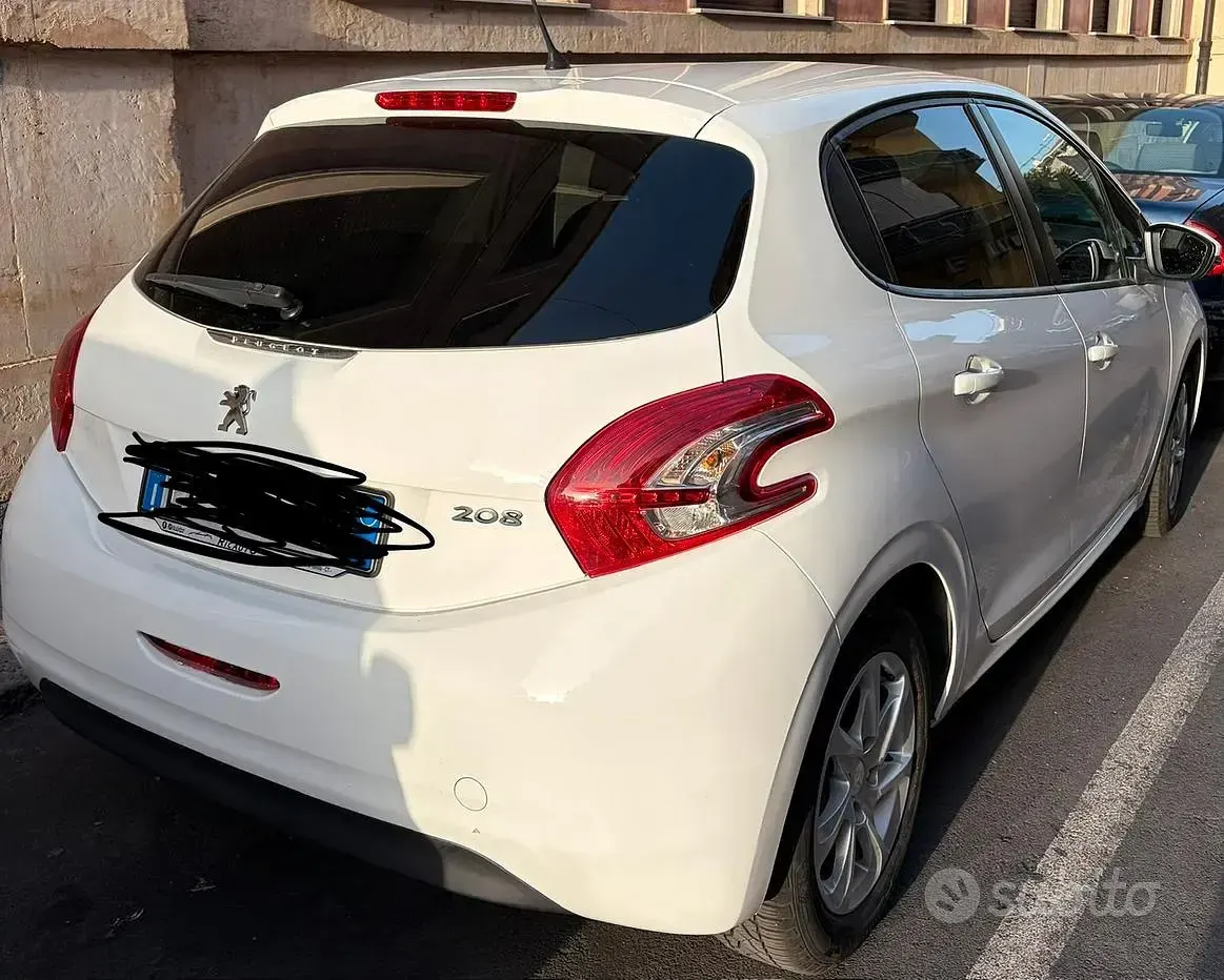 Usata Peugeot 208 82 CV (60 kW) 2013 Bianco Utilitaria