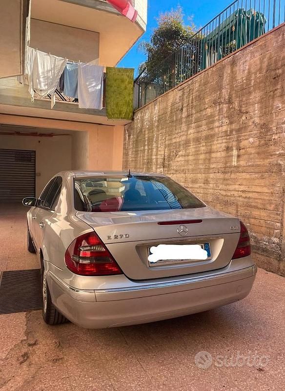 Usata Mercedes E270 2003 Grigio Berlina