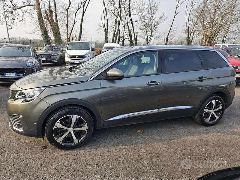 Usata Peugeot 5008 Allure 131 CV (96 kW) 2019 Grigio SUV