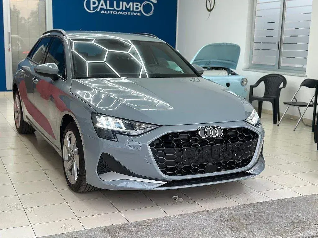 Usata Audi A3 Advanced 116 CV (85 kW) 2024 Grigio Berlina