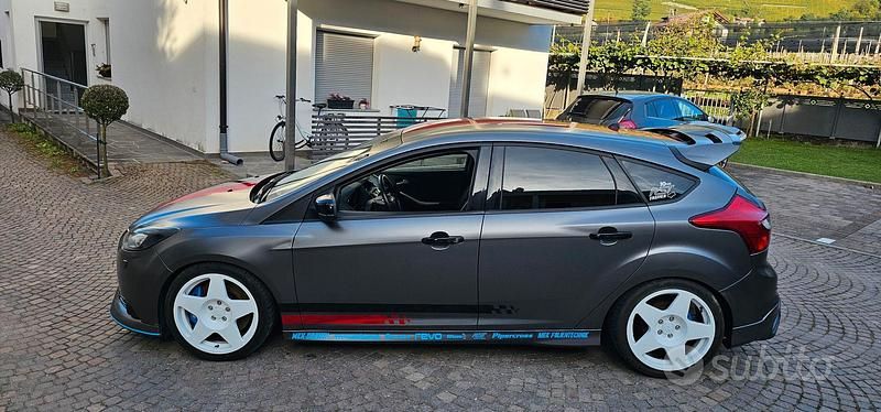 Usata Ford Focus ST 250 CV (183 kW) 2014 Rosso Berlina