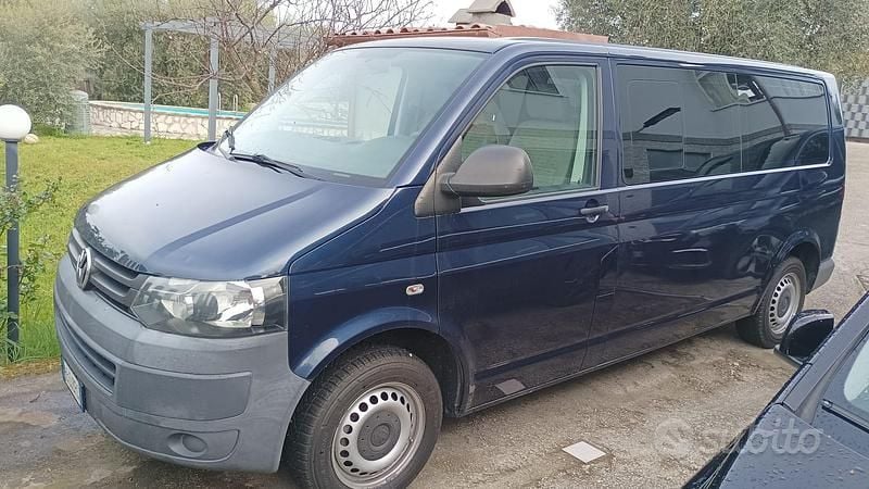 Usata VW Caravelle 140 CV (102 kW) 2013 Monovolume