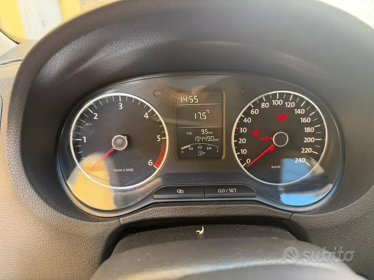 Usata VW Polo 90 CV (66 kW) 2011 Grigio Utilitaria