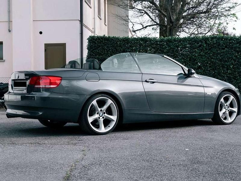 Usata BMW 325 Cabriolet Comfort Edition 218 CV (160 kW) 2007 Grigio Cabrio