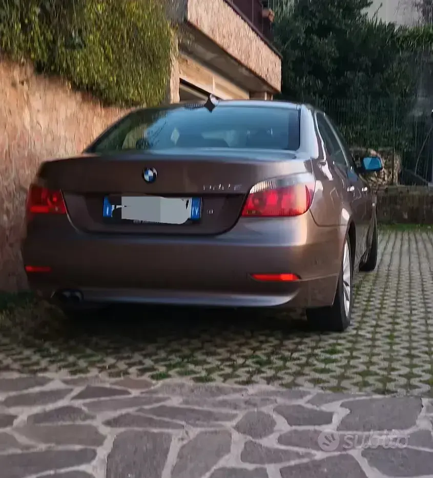 Usata BMW 530 163 CV (119 kW) 2005 Marrone Berlina