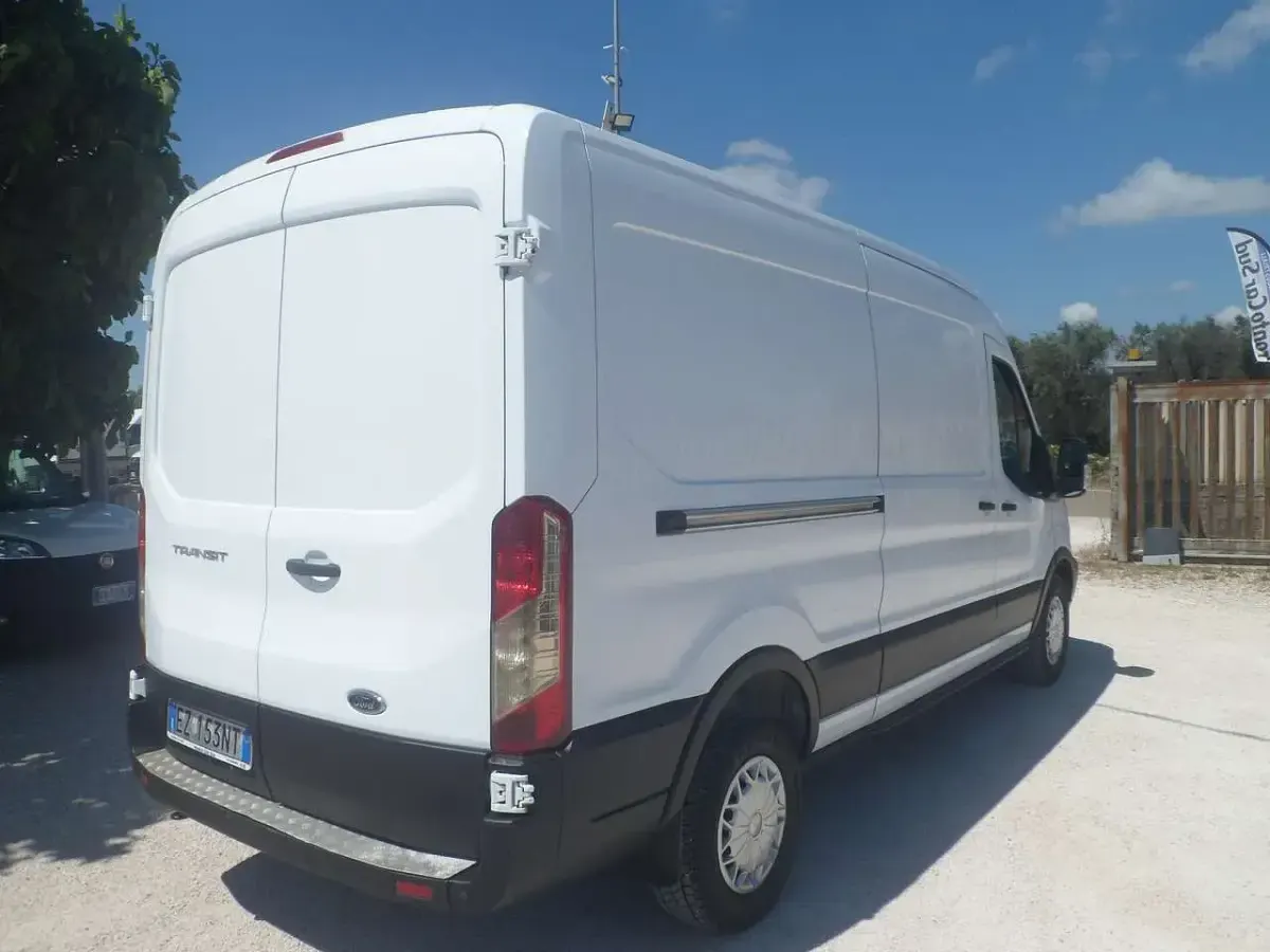 Usata Ford Transit 131 CV (96 kW) 2016 Bianco Furgone