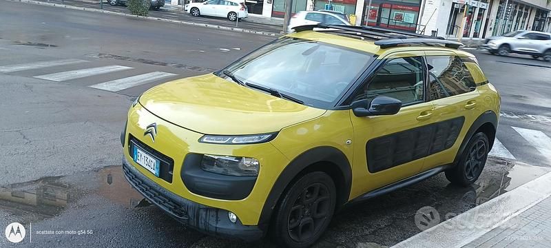 Usata Citroën C4 Cactus 92 CV (67 kW) 2015 Giallo Utilitaria