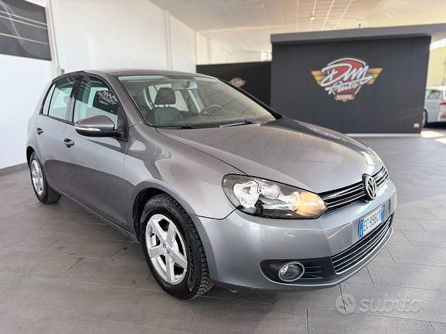 Usata VW Golf VI Comfortline 105 CV (77 kW) 2010 Grigio Utilitaria