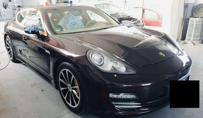 Usata Porsche Panamera 299 CV (219 kW) 2011 Berlina