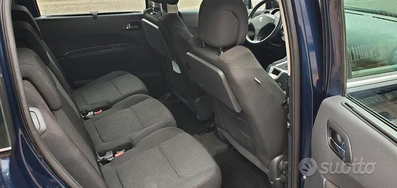 Usata Peugeot 5008 2011 Blu Berlina