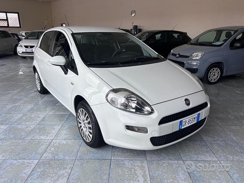 Usata Fiat Punto Evo Dynamic 69 CV (50 kW) 2013 Bianco Utilitaria