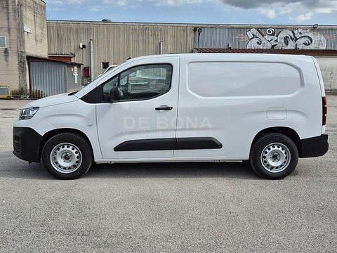 Usata Fiat Doblò 56 kW (77 CV) 2023 Bianco Monovolume