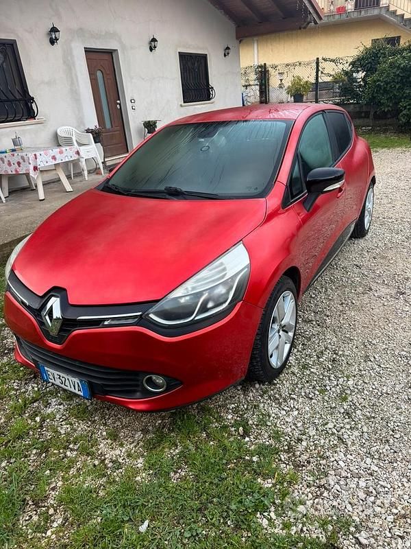 Usata Renault Clio IV 90 CV (66 kW) 2014 Rosso Berlina