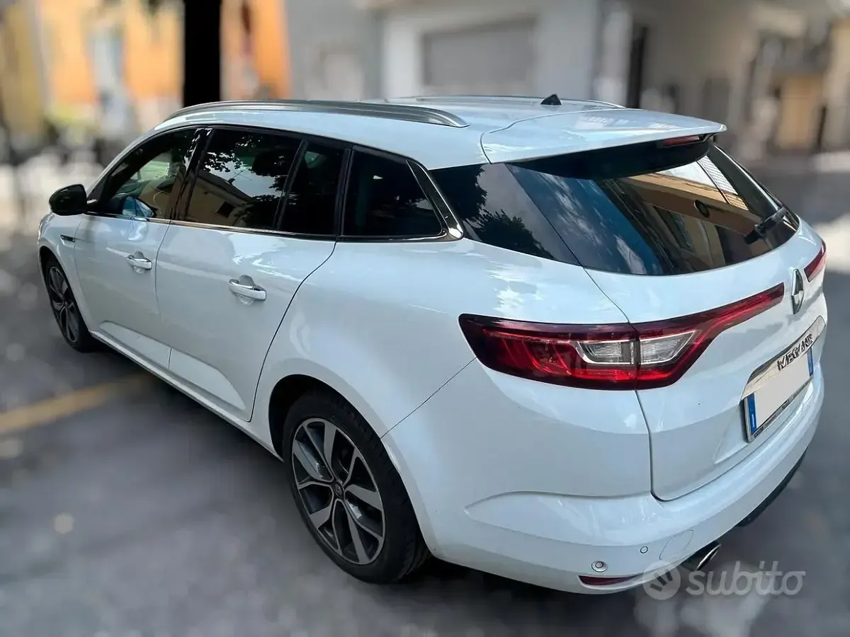 Usata Renault Mégane GrandTour Bose Edition 110 CV (80 kW) 2018 Bianco Station wagon