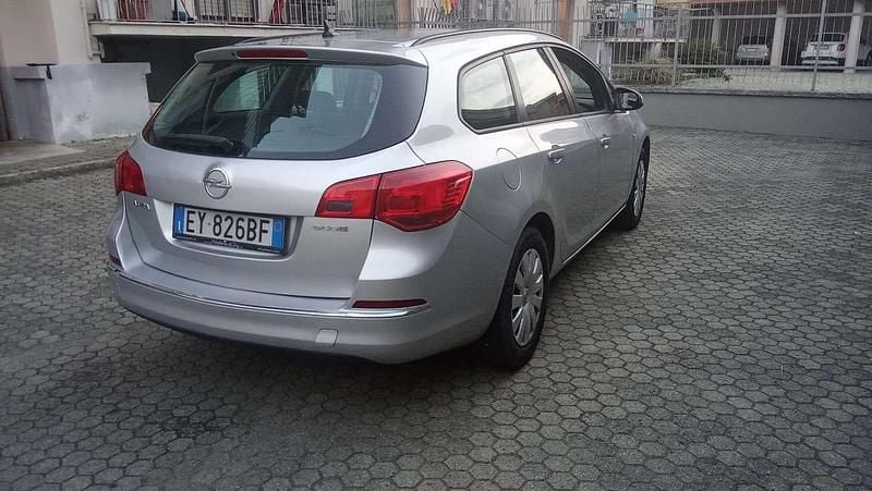 Usata Opel Astra S 110 CV (80 kW) 2014 Station wagon
