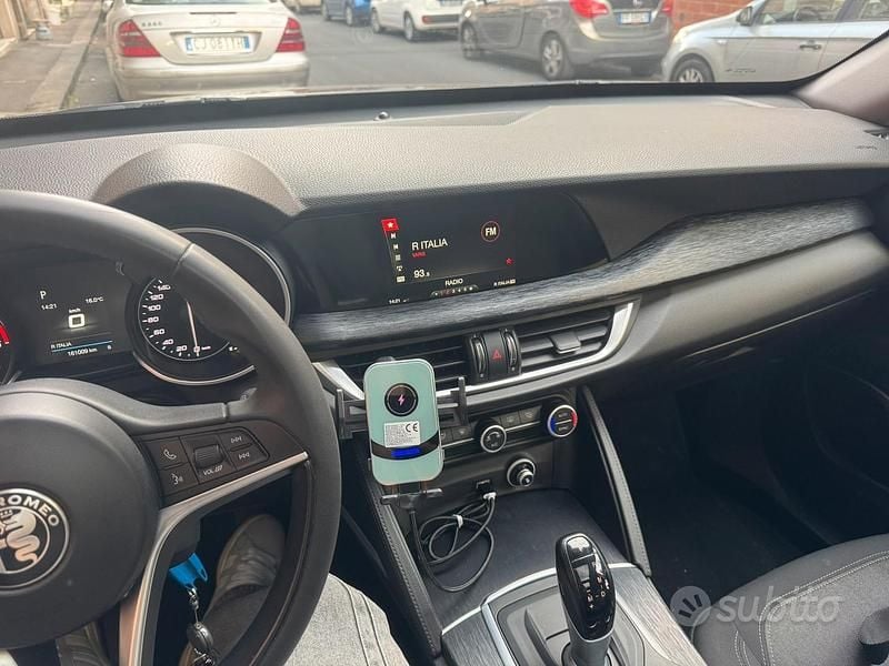 Usata Alfa Romeo Stelvio 190 CV (139 kW) 2017 Nero SUV