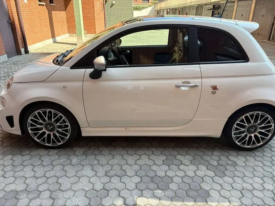 Usata Abarth 595 Turismo 165 CV (121 kW) 2021 Bianco Berlina