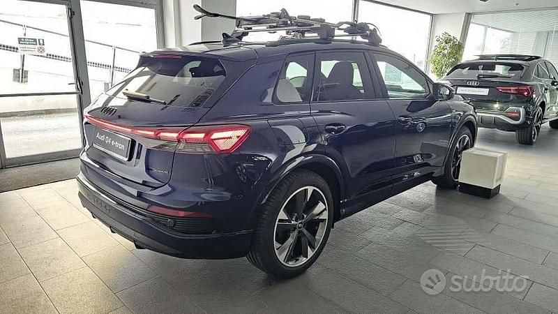 Nuova Audi Q4 e-tron S-Line 210 kW (286 CV) 2025 Blu SUV