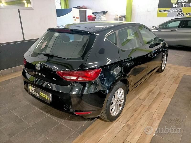 Usata Seat Leon Business 104 CV (76 kW) 2014 Nero Berlina
