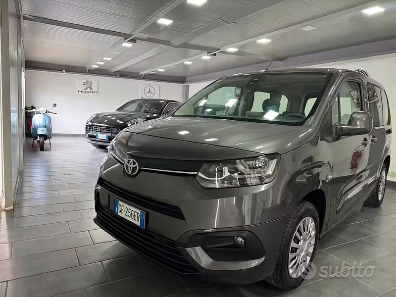 Usata Toyota Proace Verso City 101 CV (74 kW) 2021 Grigio Station wagon
