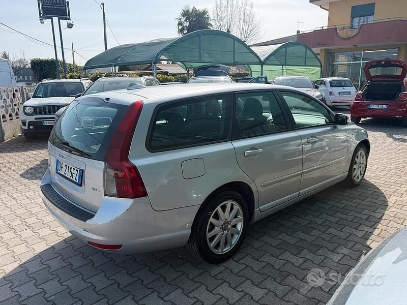 Usata Volvo V50 Summum 135 CV (99 kW) 2008 Grigio Station wagon