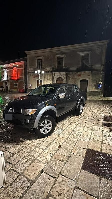 Usata Mitsubishi L200 87 CV (63 kW) 2006 Nero Pick-up