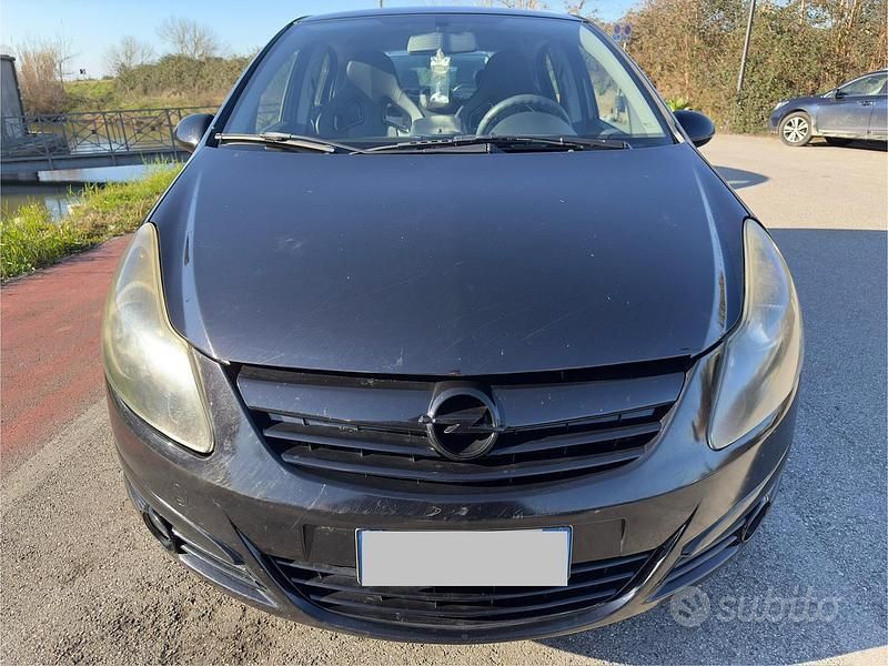 Usata Opel Corsa Cosmo 80 CV (58 kW) 2009 Nero Utilitaria