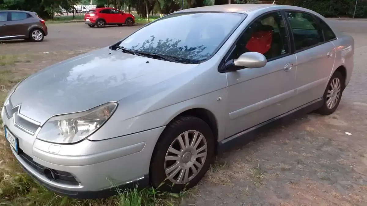 Usata Citroën C5 109 CV (80 kW) 2005 Argento Berlina