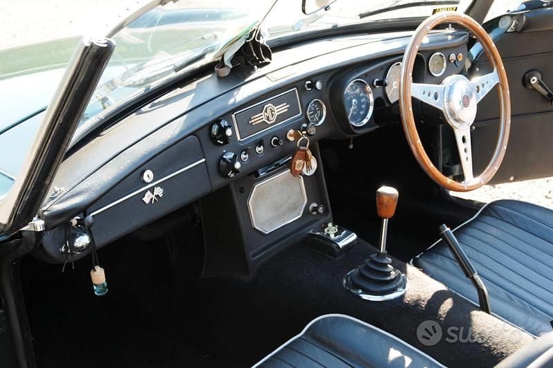 Usata MG B 1960 Verde Cabrio