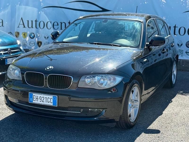 Usata BMW 118 143 CV (105 kW) 2011 Nero Utilitaria